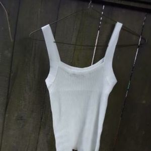 white tank top from yesstyle